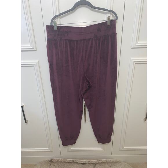 Victoria's‎ Secret Women's XL Purple Velour Jogger Pants Casual - Picture 7 of 8